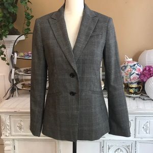 Plaid black and gray blazer